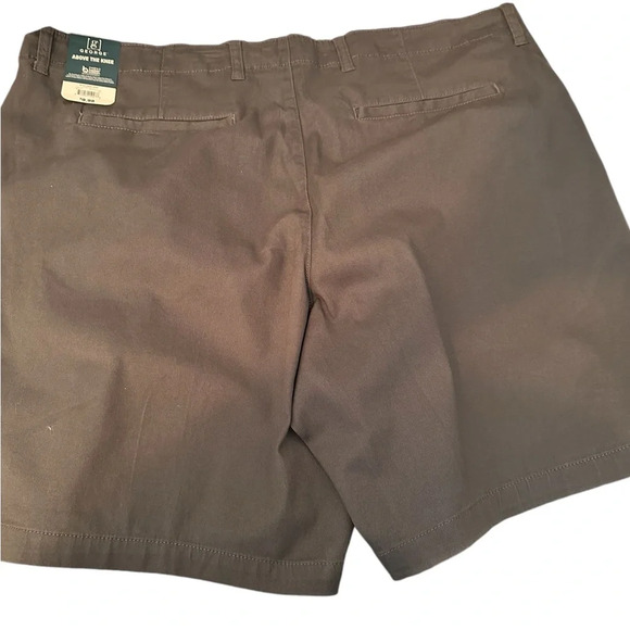 NWT Men’s Flat Front Twill Above The Knee Shorts - Picture 3 of 6